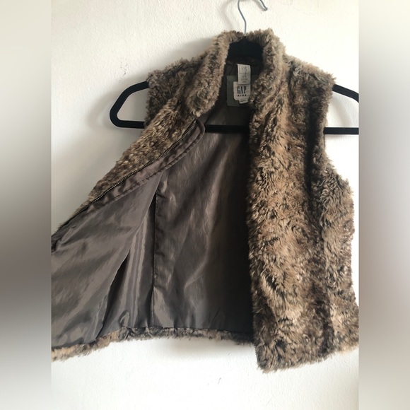 Gap Kids Faux Fur Vest M (8-9) - Picture 4 of 6